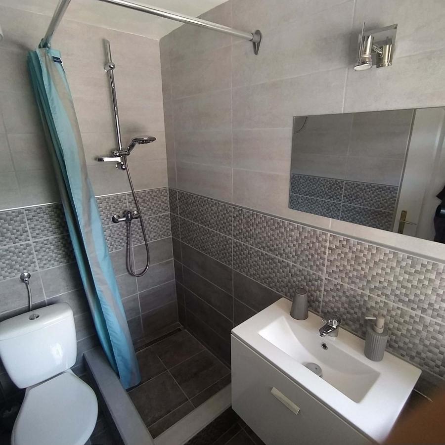 فندق Toelgyfa Vendeghaz بالاتونزيبيد المظهر الخارجي الصورة
